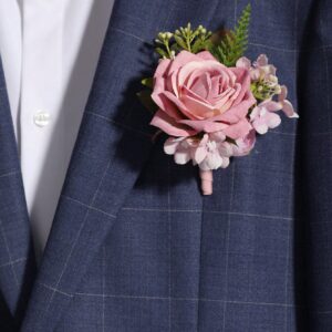 Décoration de boutonnière, avec fleur, feuille et fruit. – Image 2